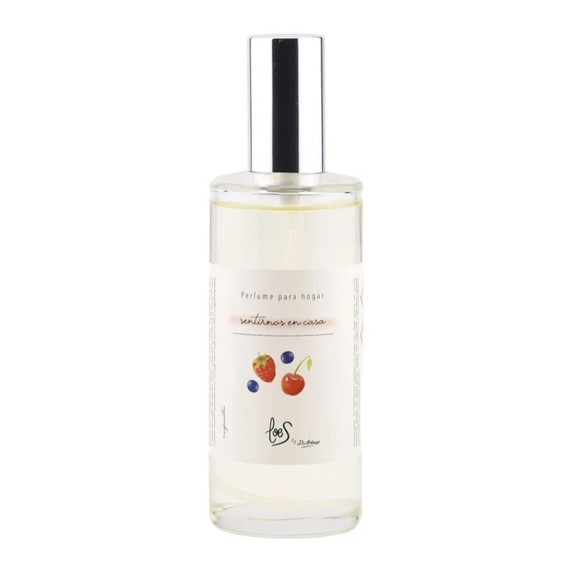 Usar el Spray Perfume de Ambiente SENTIRNOS EN CASA es un método rápido y efectivo para perfumar todos los rincones de casa. Aroma frutal.