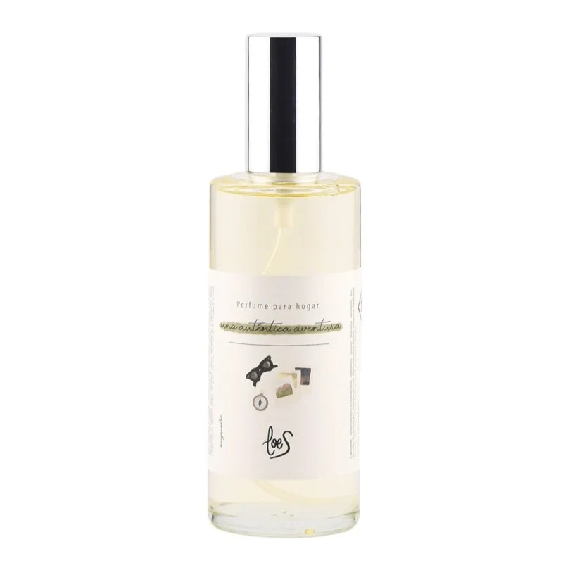 El Perfume de Ambiente Una Auténtica Aventura es un aroma masculino y amaderado. Perfumar cualquier estancia de tu hogar es fácil y rápido.