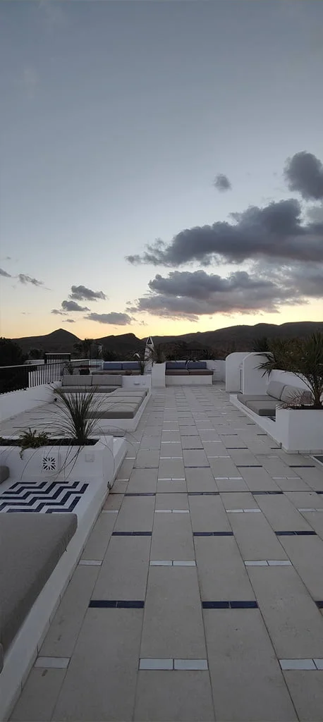 Viajar con Loes by Sonia 28 cortijo-siete-calas-vistas-desde-terraza-atardecer-loes-aromas
